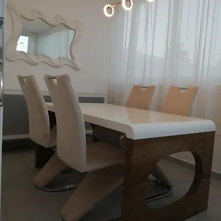 Geny Apartmán